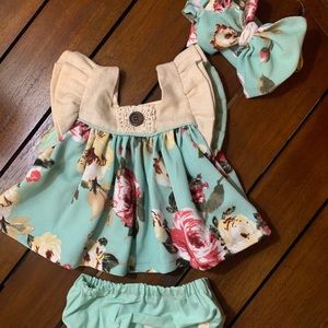 3-6m Custom Dress/Tunic w bloomers and head wrap.